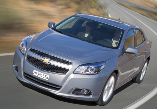 Chevrolet Traverse: планировка салона с тремя рядами сидений